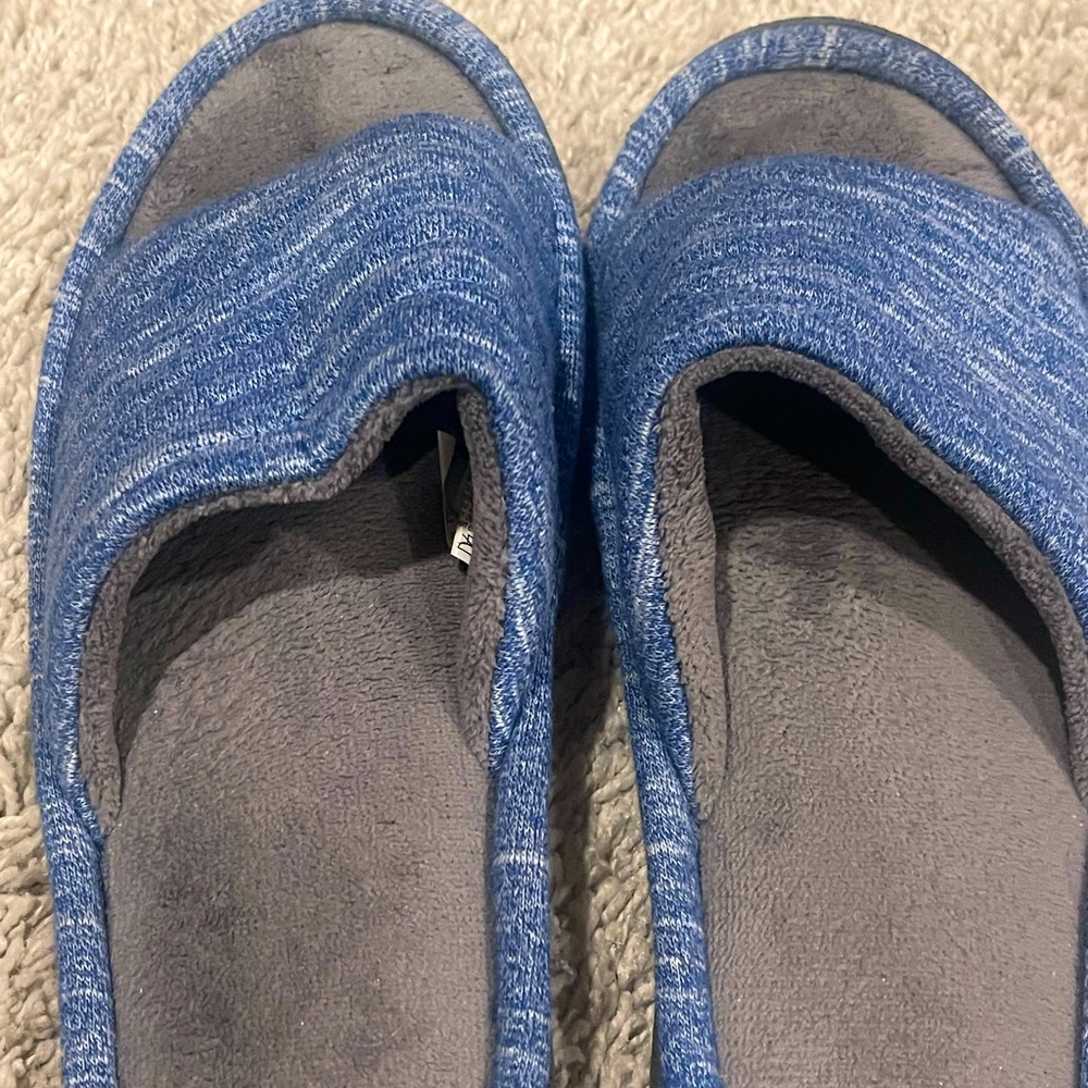 Isotoner Cozy Blue and Gray Slippers